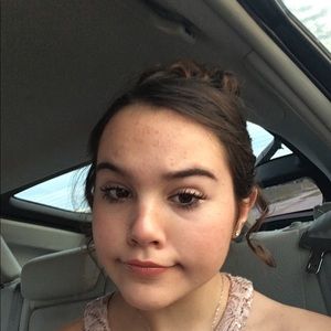 Meet your Posher, Izzy